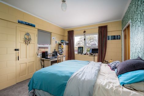 Photo of property in 15 Montana Place, Merrilands, New Plymouth, 4312