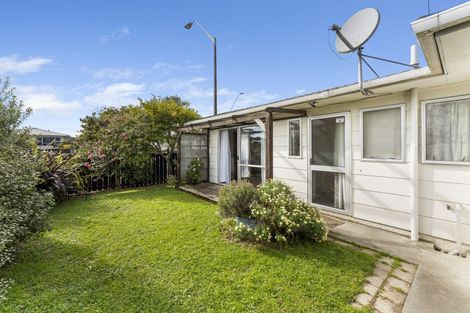 Photo of property in 2 Havelock Avenue, Highbury, Palmerston North, 4412