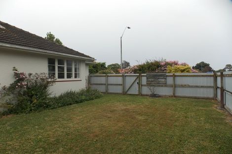 Photo of property in 660 Featherston Street, Roslyn, Palmerston North, 4414