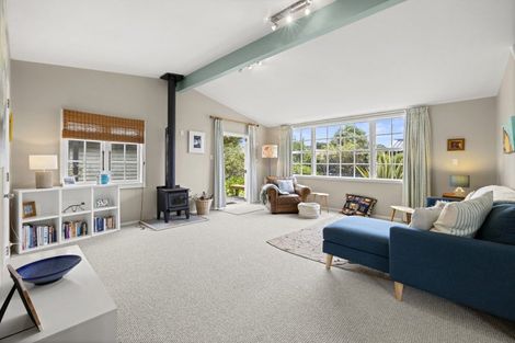 Photo of property in 24 Uenuku Avenue, Raglan, 3225