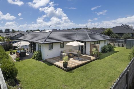 Photo of property in 24 Charlotte Drive, Omokoroa, 3114