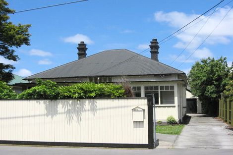 Photo of property in 11 Reeves Road, Opawa, Christchurch, 8023