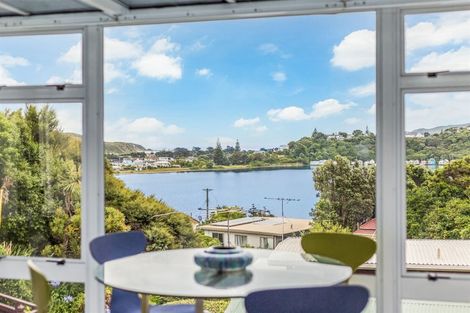 Photo of property in 5 Trevor Terrace, Paremata, Porirua, 5024