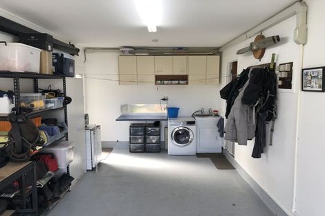 Photo of property in 6a Tatua Place, Conifer Grove, Takanini, 2112