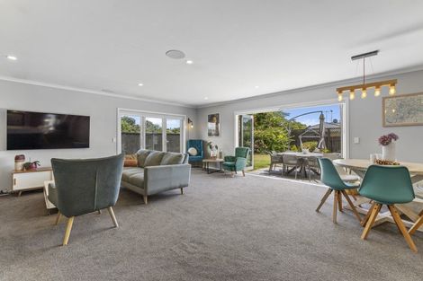 Photo of property in 15 Gallipoli Place, Paraparaumu, 5032