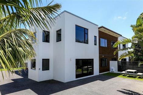 Photo of property in 1152b South Road, Oakura, 4314