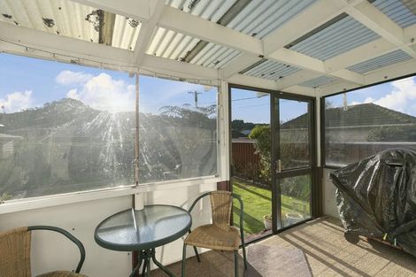 Photo of property in 13 Foster Street, Taita, Lower Hutt, 5011