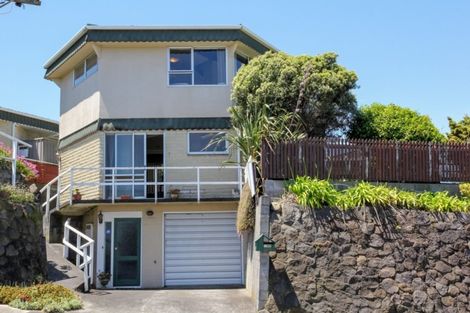 Photo of property in 2/4 Scott Street, Moturoa, New Plymouth, 4310