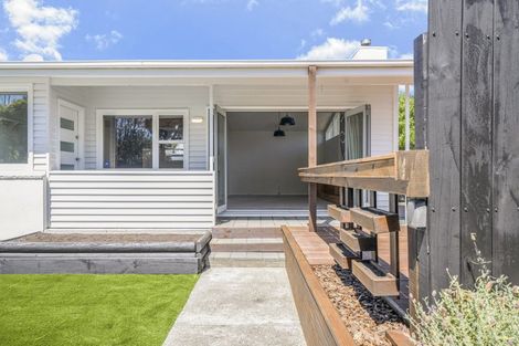 Photo of property in 8 Otaki Place, North New Brighton, Christchurch, 8083