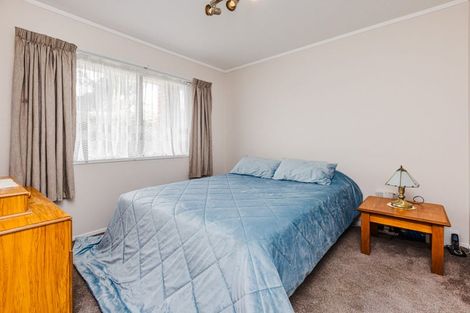Photo of property in 10 Elrita Place, Conifer Grove, Takanini, 2112