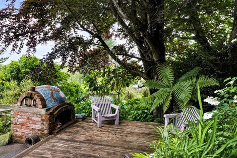 Photo of property in 25 Saxton Road, Upper Vogeltown, New Plymouth, 4310