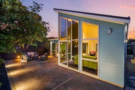 Photo of property in 8a Whitehouse Road, Titahi Bay, Porirua, 5022