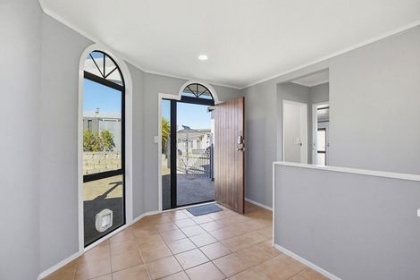 Photo of property in 27 Eskdale Road, Papakowhai, Porirua, 5024