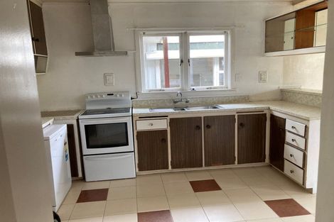 Photo of property in 184 Old Titirangi Road, Titirangi, Auckland, 0604