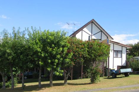 Photo of property in 1/109 Oaktree Avenue, Browns Bay, Auckland, 0630