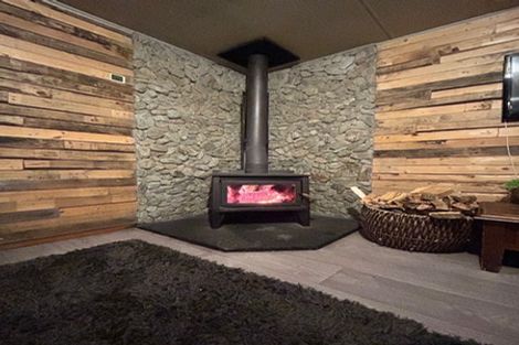 Photo of property in 51 Kent Street, Picton, 7220