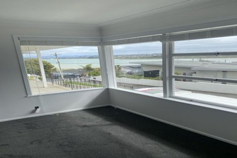 Photo of property in 2/17 Walter Street, Hauraki, Auckland, 0622
