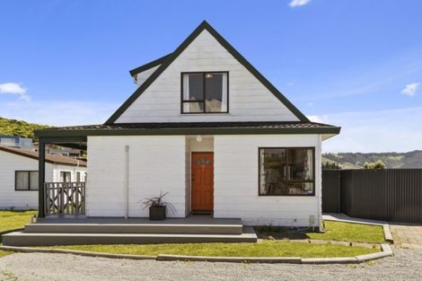 Photo of property in 16a Jasmine Grove, Maungaraki, Lower Hutt, 5010
