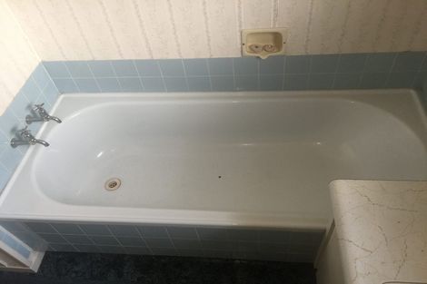 Photo of property in 1/28 Sequoia Place, Sunnynook, Auckland, 0620