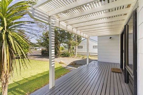 Photo of property in 128 Avalon Place, Whangamata, 3620
