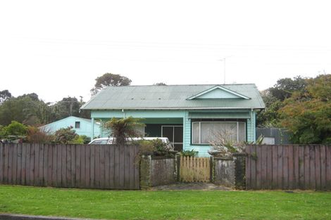 Photo of property in 8 Seymour Street, Waitara, 4320