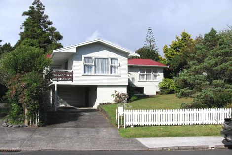 Photo of property in 9 Gaede Terrace, Sunnyvale, Auckland, 0612