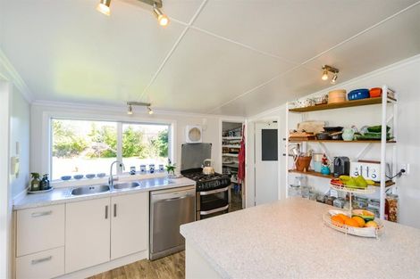 Photo of property in 27 Bond Street, Marton, 4710