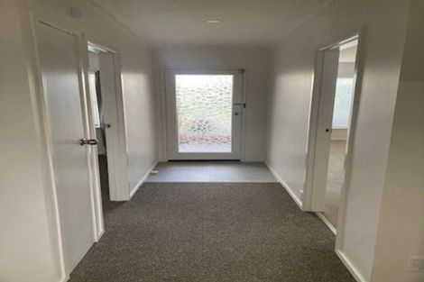 Photo of property in 1/2 Kurnell Drive, Botany Downs, Auckland, 2010