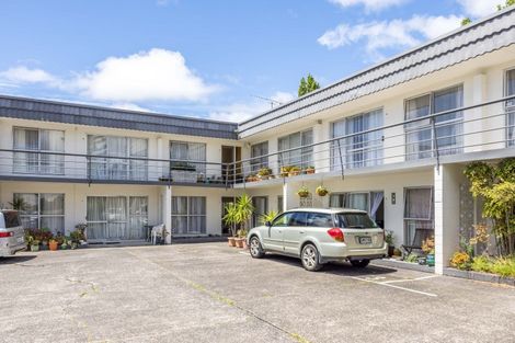 Photo of property in 5/19a Verbena Road, Birkdale, Auckland, 0626