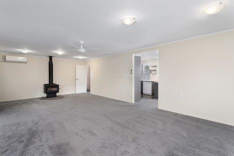 Photo of property in 37 Puriri Crescent, Edgecumbe, 3120