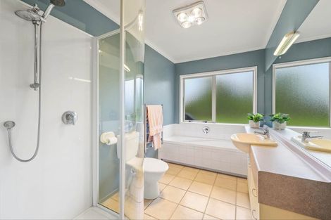 Photo of property in 18 Pippen Court, Henderson, Auckland, 0612