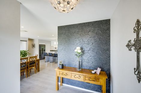 Photo of property in 21 Ridgeway Terrace, Taradale, Napier, 4112