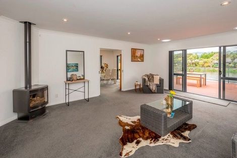 Photo of property in 62 The Drive, Paraparaumu Beach, Paraparaumu, 5032