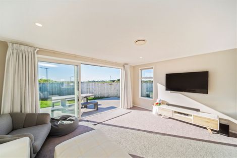Photo of property in 6 Papawhero Drive, Bell Block, New Plymouth, 4312