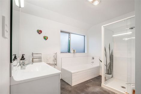 Photo of property in 68 Princes Street, Riverhead, 0820