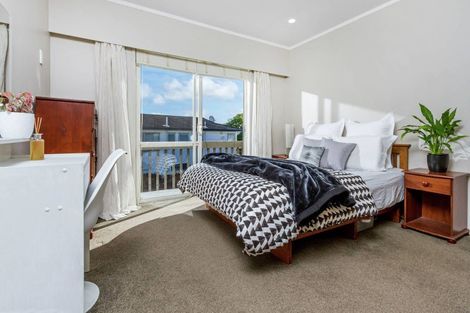 Photo of property in 1/25 Mayall Avenue, Beach Haven, Auckland, 0626