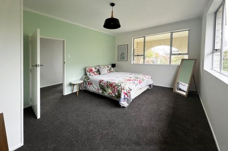 Photo of property in 60 Timaru Road, Waimate, 7924