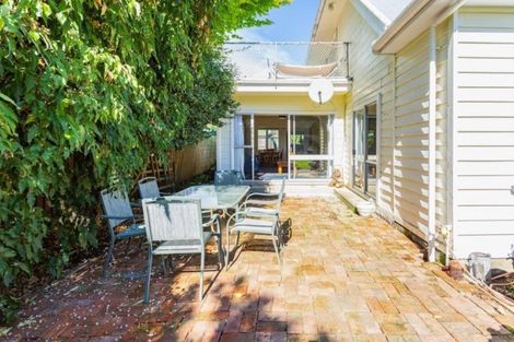 Photo of property in 16 Saint James Street, Southbridge, 7602