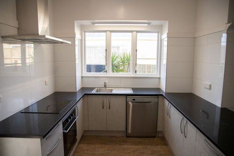 Photo of property in 10 Cadogan Street, Sydenham, Christchurch, 8023