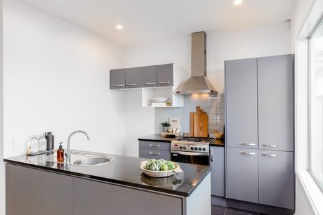 Photo of property in 384 Marine Parade, South New Brighton, Christchurch, 8062