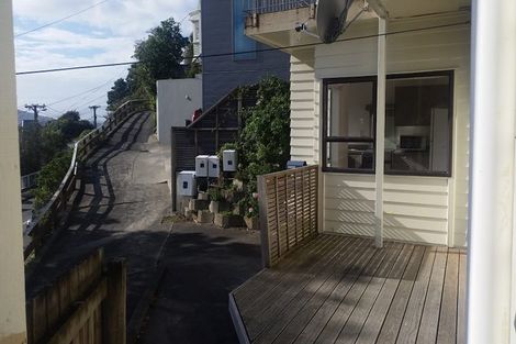 Photo of property in 43 Palliser Road, Roseneath, Wellington, 6011