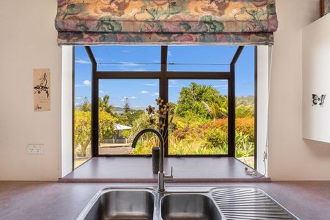 Photo of property in 28 Centennial Drive, Whitianga, 3510