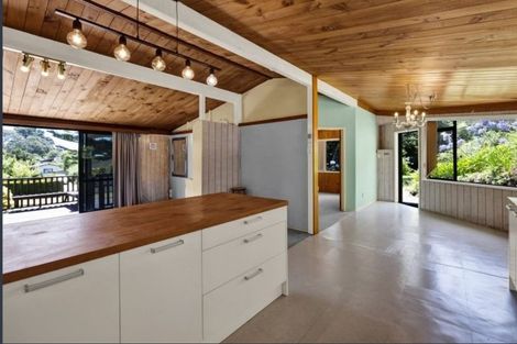 Photo of property in 15 Awanui Street, Merrilands, New Plymouth, 4312