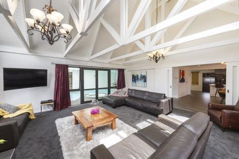 Photo of property in 2 Huata Place, West End, Palmerston North, 4412