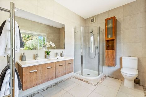 Photo of property in 30 Churchill Road, Murrays Bay, Auckland, 0630