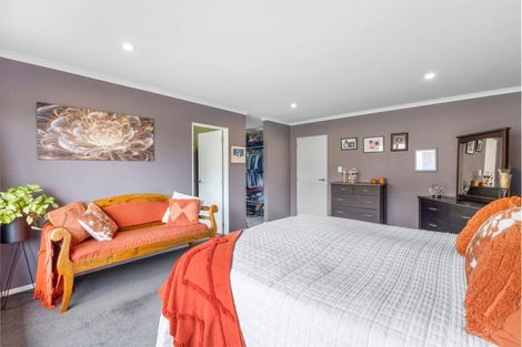 Photo of property in 98 Pitt Road, Hillsborough, New Plymouth, 4372