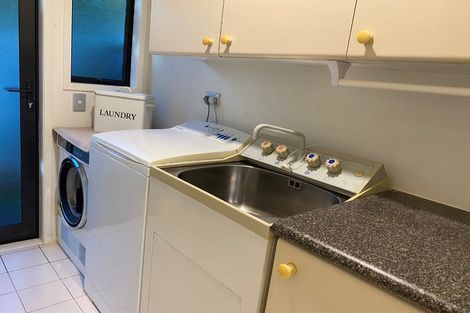 Photo of property in 16 Ander Place, Takapuna, Auckland, 0622