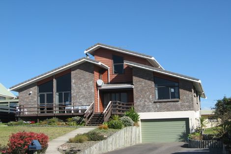 Photo of property in 8 Eruini Street, Ohope, 3121