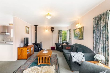 Photo of property in 4 Eagleson Street, Northcross, Auckland, 0632