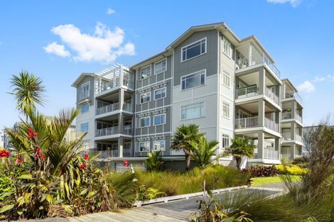 Photo of property in 30 Eaves Bush Parade, Orewa, 0931